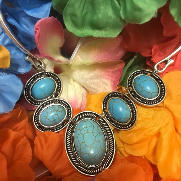 Turquoise -like Necklace - Picture 12 of 16